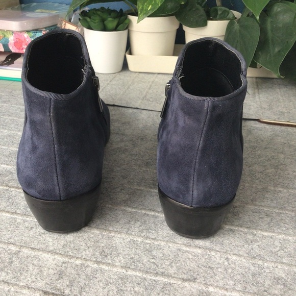 Sam Edelman Black Navy Blue Sued Women Booties Size 7 - Picture 9 of 10
